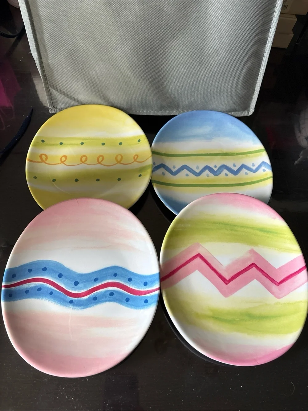 Pottery Barn Kids Pastel Melamine Egg Plate - Set 4 pieces